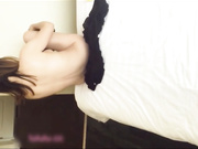 冷S约炮楼上寂寞少妇高潮时逼逼夹得特别紧把避孕套都夹住了