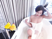 梦幻般的美巨乳女神【木木森】景观高楼内的裸体诱惑极品身材