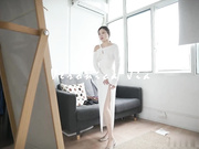 女总监与助理试衣间激情做爱露出高潮