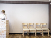 [SW-927] ミニスカパンチラでその気にさせ回春を誘うメンズエステ。オイルまみれのボインとデカ尻が勃起ペニスに密着！もう挿入するしかないっすよね！！ - 1of5