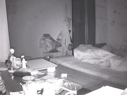 居家攝像頭黑客破解拍攝到的小夫妻日常啪啪過性生活 形態各異姿勢看得欲火焚身 露臉高清