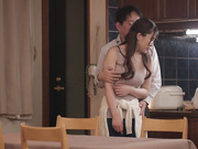 [JUQ-722] 「今から帰るね…。」連絡が来てから、夫が帰宅するまで… わずかな時間の着衣NTR 一乃あおい - 3of5