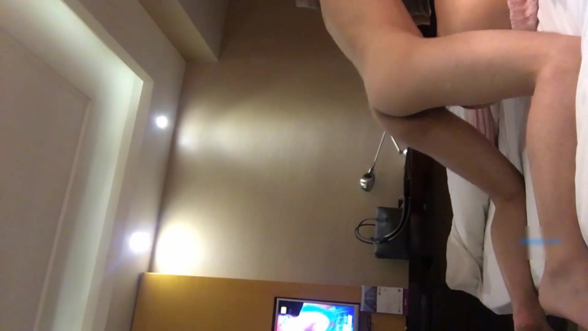 寂寞氣質美少婦富婆酒吧找了個很能幹的健壯小夥酒店啪啪打炮 主動張開雙腿配合抱起來操幹得高潮不斷 國語720P高清