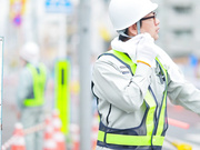 [START-204] 駅前の路上ミュージシャンと工事現場の汗臭いおっさんが、唾液を絡めまくるベロちゅうで体液交換し合う仲になったワケ。 葵ななせ - 1of5