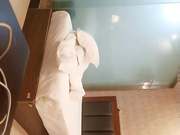 夜晚廣場附近散步搭訕個魔鬼身材包臀長裙性感美女帶入酒店啪啪 屁股翹奶子大 陰毛旺盛性欲超強 各種花招爽得嗷嗷直叫 國語高清