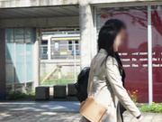 [SDNM-506] 「人の役にたつことが大好き」こども食堂でボランティアに従事。料理が得意なお漏らし奥さん 足立美緒 - 1of5