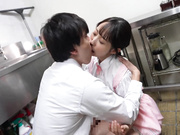 [FNS-005] バイト中に彼氏を嫉妬させ仕事中にガン突きSEX 声も出せない状況に興奮して連続イキするド変態ウェイトレス 山下紗和 【破解】 - 3of5