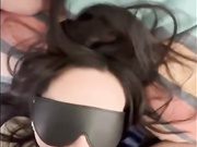 会喷水的姐姐 把她栓着狗链 姐姐口塞像母狗