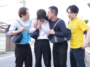 SORA-615 僕の身代わりにDQN達に犯●れデカチンのヤリ部屋と化した自宅で串刺し喉奥イラマでアヘ堕ちする姉を見て思わず… - 1of5