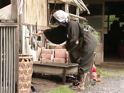 [破解] FAX-313 あ～ 中年男 妻に先立たれた父の生き甲斐は義娘を抱く事夫に先立たれた母、義息子を慰み者に - 2of5