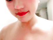 大奶骚人妻露脸跟大哥激情啪啪，口交乳交表情好骚，让大哥无套爆草蹂躏，浪叫呻吟不止，激情上位奶子乱飞