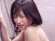 来了一个新房客没想到我被他热情招待