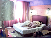 中午休息和老婆刚离异的大奶闺蜜旅馆开房啪啪内射她一逼720P无水