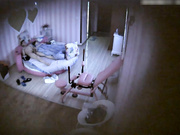 喷血推荐-新炮椅房偷拍文艺气质范的眼镜美女特意换上情趣内裤和丝袜啪啪,还要求男友在炮椅上操她,国语!