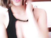 吊钟大白奶子网红脸美女主播一口一个哥哥叫着特会放骚勾人小粉嫩穴特爱出水得了不少狼粉的礼物对白清晰