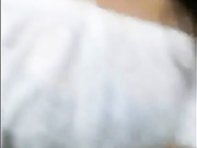 这美女主播有点屌光天化日被狼友指挥到五金店里用剪刀剪断内裤抠逼