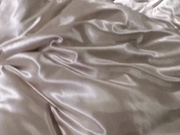 台湾豪乳美眉和男友分手后被骗到酒店灌倒后开房啪啪草到尿尿