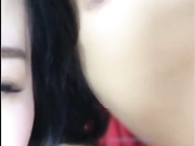 极品高颜值性感美乳女主播和2个小鲜肉直播啪啪,每人只能搞一次,有个男的哀求半天硬是搂着屁股又射一次!国语