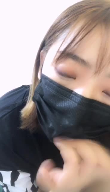 年龄不大 丰满小胖妹 大白奶子逼逼毛比较多 自摸诱惑