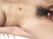 凡哥和95年师范美眉酒店开房自拍妹子对着镜头有点害羞这鸡巴真是粗又大