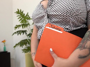 PlumperPass.18.12.31.Curvy.Quinn.Curvy.Boss.Wants.The.C