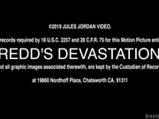 娇小美女品尝粗如手臂的大黑屌