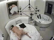 撒谎说加班的气质长发美少妇宾馆私会体格健壮的情夫阴毛浓密一看就是欲求不满被干了3炮尖叫声不断