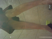 外站流出云上会所高清系列身材不错的啤酒销售妹子穿的很清凉