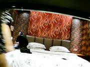 周末休息出来开房打炮的大学生情侣很激情妹子大姨妈还没走干净垫着护垫呢就被强行扒光了啪啪啪