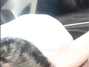 奶茶妹周末休息和干部模样的干爹去购物开车到偏僻的路边车震哈哈还自称口爆专业户