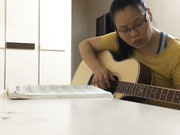 禽兽音乐老师教少妇学员弹吉它搞到别人的奶子上脱了衣服按在椅子上啪啪