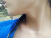 样子清纯的主播和经常一块跑步的跑友发展成了炮友在树林直播啪啪对白清晰