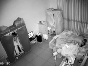 破解家庭网络摄像头美女给同居男友做爱前冲一杯提高性能力的玛卡冲剂然后再啪啪