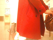 品牌商场高级坐厕正点角度偸拍多位气质美女美少妇方便妹子尿完擦逼的动作优雅