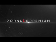 极品乌克兰美女模特克鲁兹在男佣面前给闺蜜推油性挑逗男佣受不了参战双飞画面唯美诱人