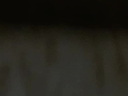 沟厕偷拍，小心翼翼