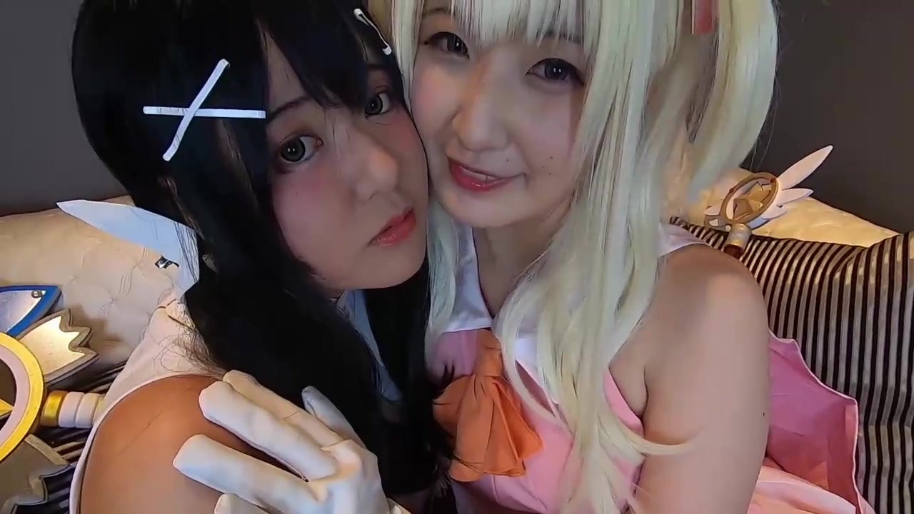 两位超可爱的少女Cosplay 美由伊利亞