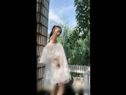 私圈大二骚妹浙江美术学院气质美女吴X晶清纯薄纱白裙子凉亭内露出搔首弄姿淫态挑逗图20P+1V