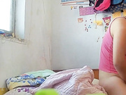 贵在真实民居摄像头偸拍孩子送去幼儿园夫妻俩大白天做爱狼牙套使劲往深了插白浆流了好多冲刺时牛逼把套子留B里了