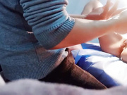 大白美臀小妹无毛美穴精油按摩金手指伺候