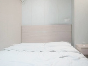 勾搭按摩店美少妇黑丝抠穴大胸69，这荡妇最解渴