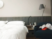 童颜巨乳小萝莉别看年纪小活不错欲仙欲死高潮阵阵