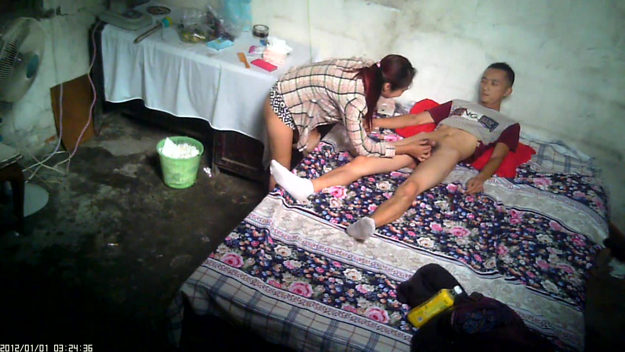 年轻小伙不带套，内射