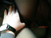 【MJ精品】禦姐型少婦馬路邊等出租被過路司機搭訕坐順風車 喝下迷藥拉到偏僻處玩車震 貌似逼逼被操多得黑了 720P高清原版